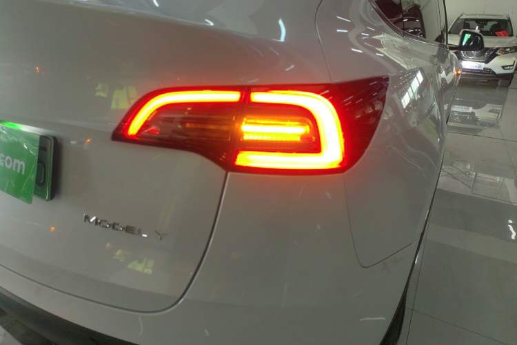 Used Tesla Model Y 2024 Rear-Wheel-Drive Version
