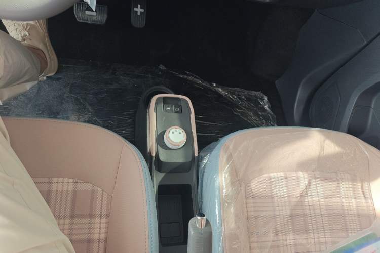 Used Chery QQ Ice Cream 2025 155km Sundae Edition
