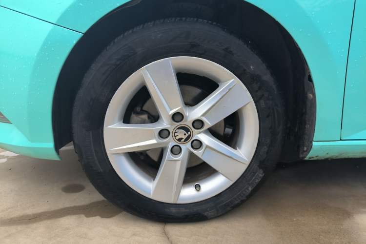 Used Skoda Fabia 2015 1.4L Automatic Chuanxing Edition
