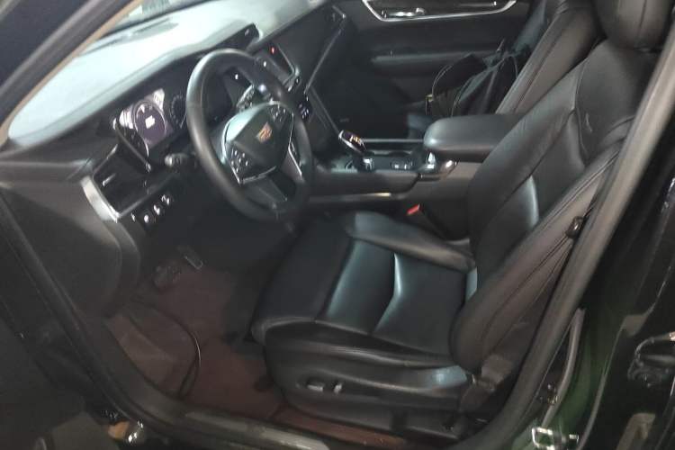 Used Cadillac XT5 2018 25T Luxury Model