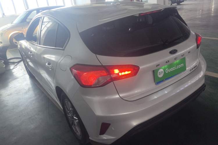 Used Ford Focus 2020 Hatchback 1.5L Automatic Sharp Edition
