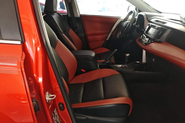 Used Toyota RAV4 2013 2.5L Automatic 4x4 Prestige Edition
