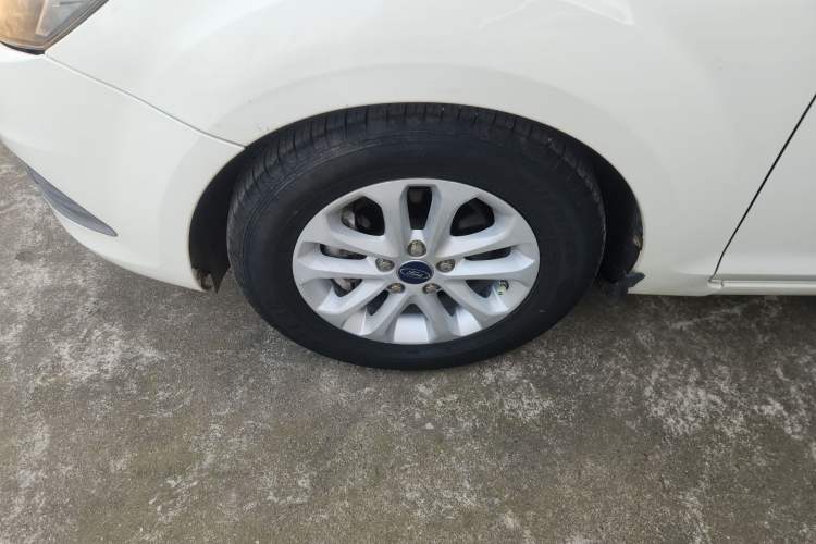 Used Ford Focus 2013 Hatchback Classic 1.8L Automatic Base Model