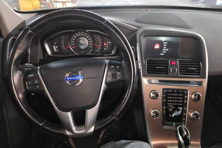 Used Volvo XC60 2015 T5 Smart Upgrade Model