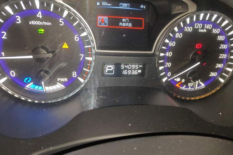 Used Infiniti QX60 2018 2.5 S/C Hybrid Two-Wheel-Drive Champion Family Edition
