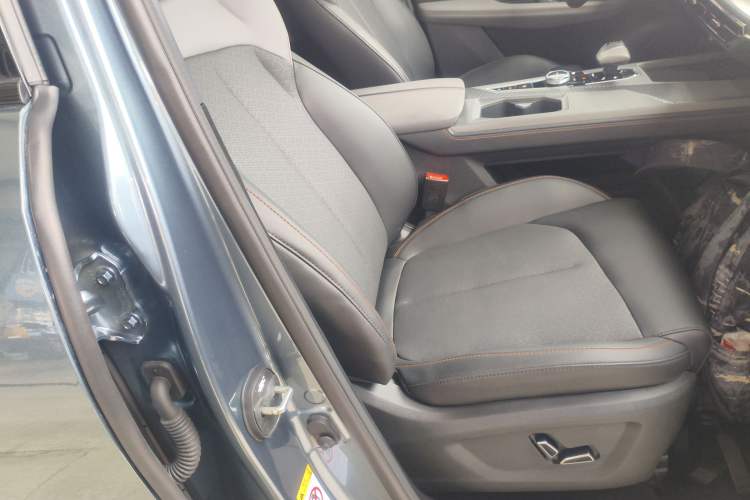 Used Oshan Z6 2022 Blue Whale 1.5T DCT Smart Edition Urban Version