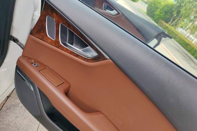 Used Audi A7 2013 50 TFSI quattro Comfort trim
