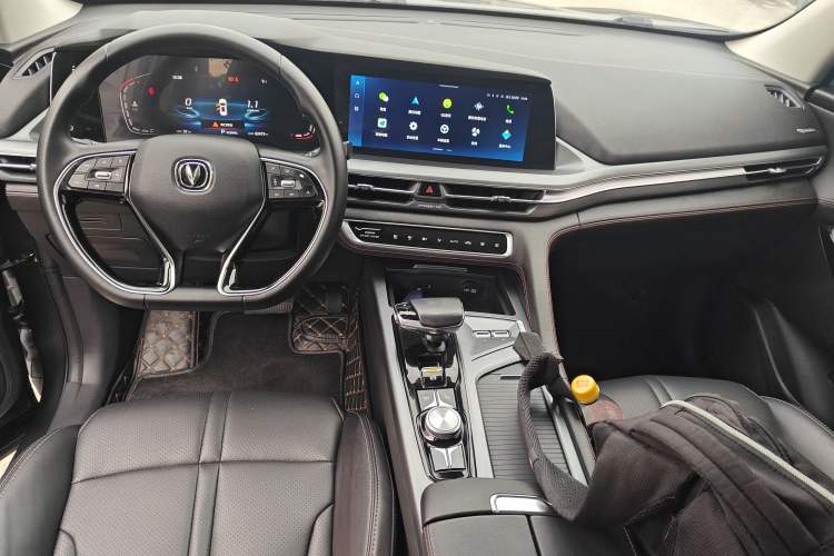 Used Changan CS75 PLUS 2022 1.5T Automatic Luxury Model
