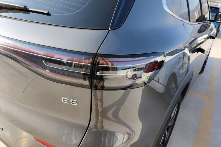 Used  E5 2024 530 km Exploration+ Version
