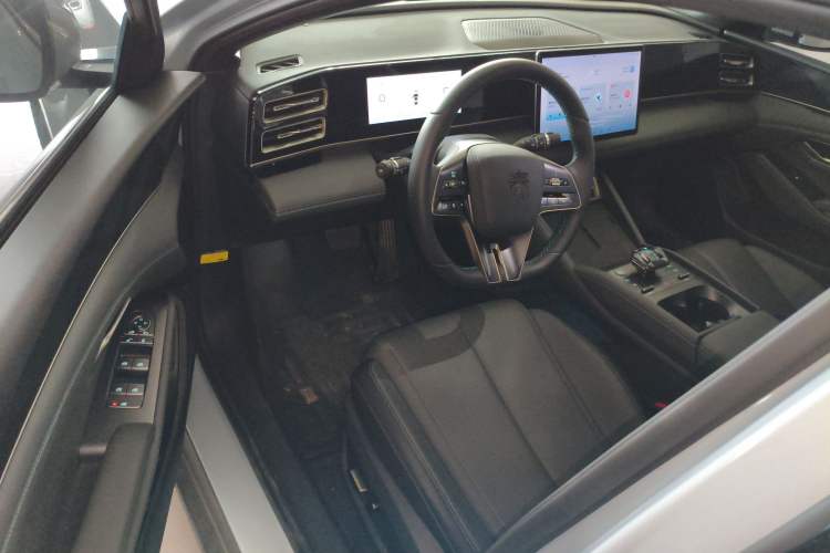 Used BYD Qin L 2024 DM-i 80KM Beyond Model
