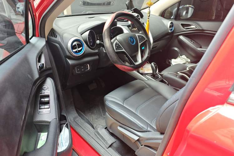 Used BYD Yuan New Energy 2018 EV360 Smart Connect Cool Edition
