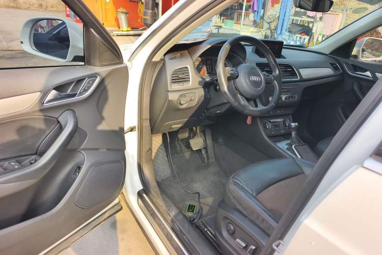 Used Audi Q3 2017 30 TFSI Fashion Model
