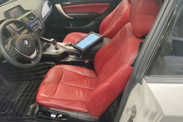 Used BMW 2 Series 2014 220i Leading Model
