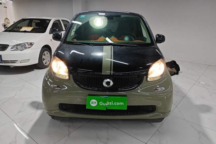 Used smart fortwo 2015 1.0L 52 kW Hardtop Passion Edition