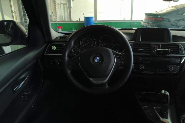 Used BMW 3 Series 2017 320Li Fashion Model