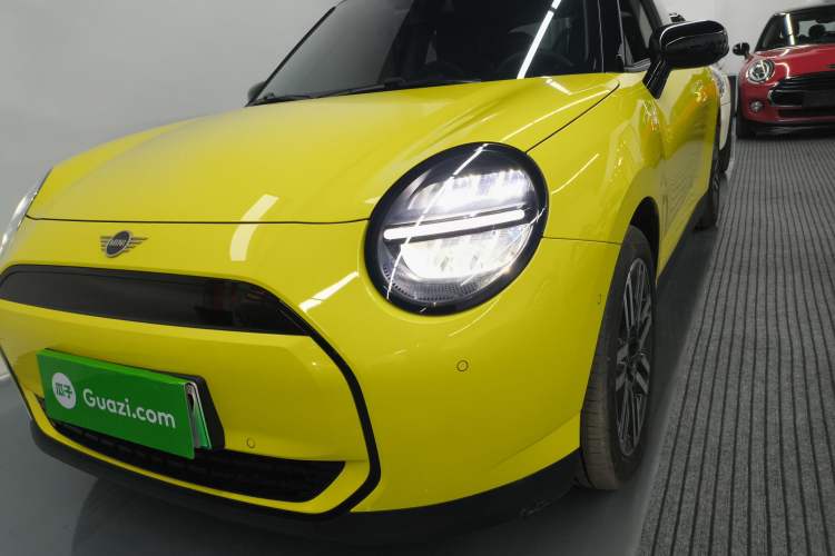 Used  Electric MINI COOPER 2024 456km COOPER E Classic Edition