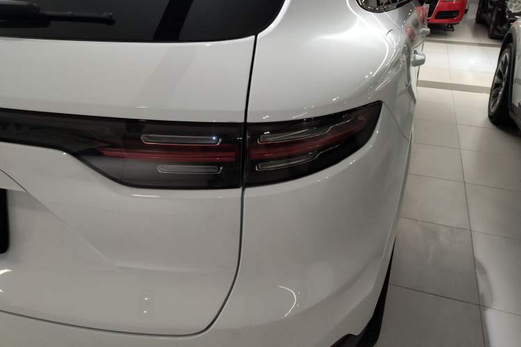 Used Porsche Cayenne E-Hybrid 2023 Cayenne E-Hybrid 2.0T Platinum Edition