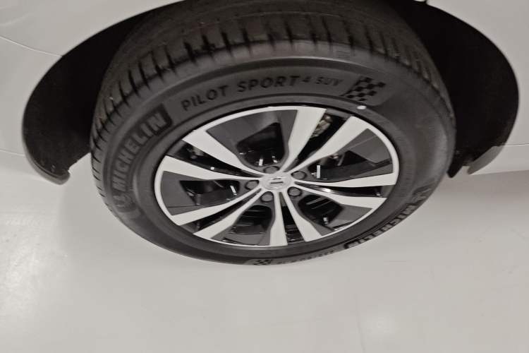 Used Volvo XC60 2024 B5 4x4 Smart Luxury Edition
