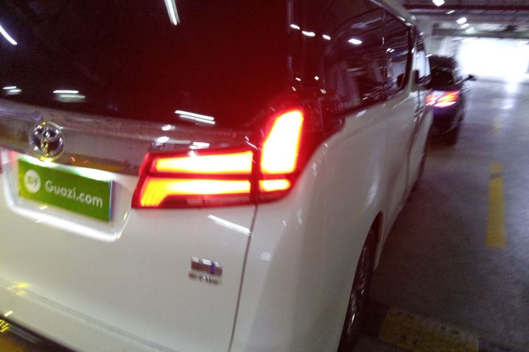 Used Toyota Alphard 2021 Dual-Engine 2.5L Prestige Edition
