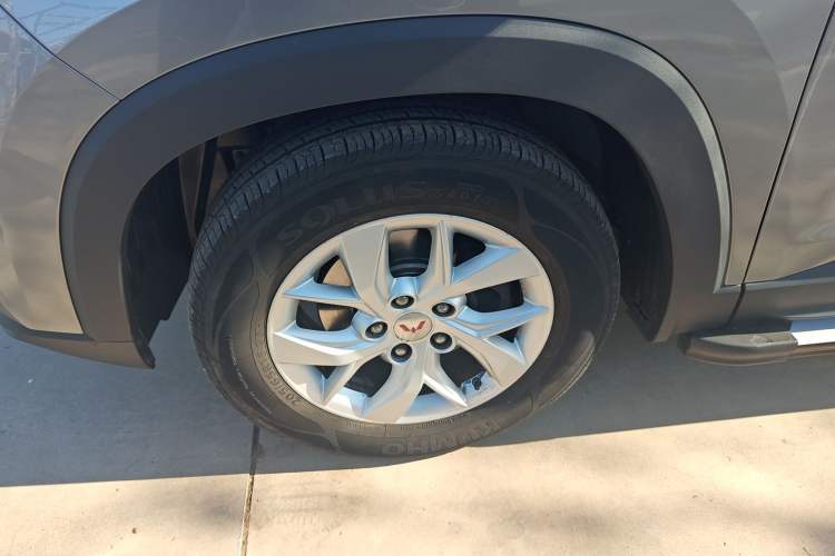 Used Wuling Hongguang S3 2018 1.5T Manual Luxury Model China V Standard
