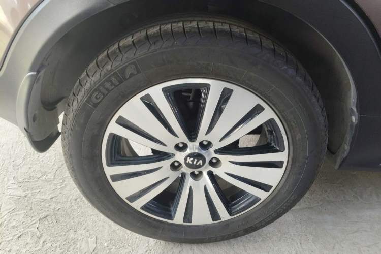 Used Kia Sportage R 2015 2.0L Automatic Two-Wheel Drive DLX Model