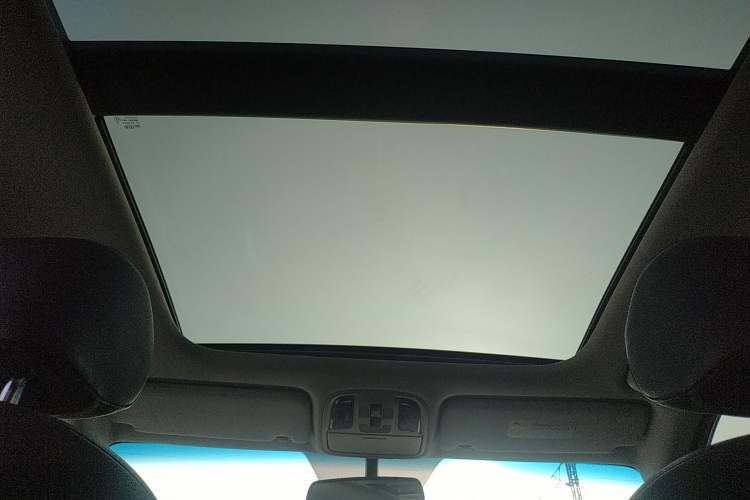 Used Kia K5 2016 2.0L Automatic LUX
