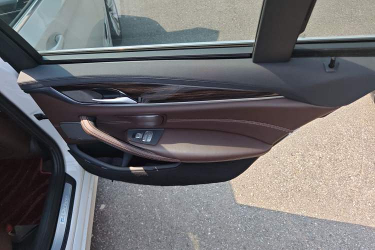 Used BMW 5 Series New Energy 2019 Updated 530Le Pioneer Edition
