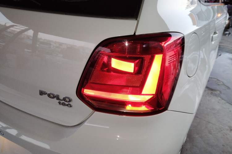 Used Volkswagen Polo 2016 1.6L Automatic Comfort Model