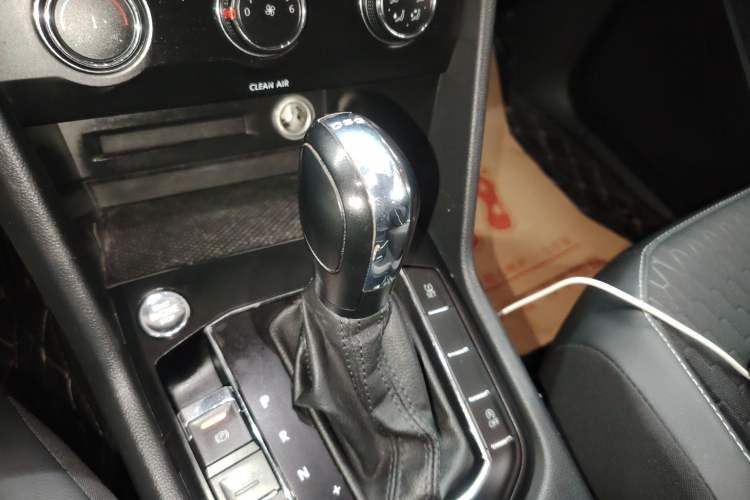 Used Volkswagen Tiguan L 2018 330TSI Automatic Two-Wheel Drive Luxury Edition
