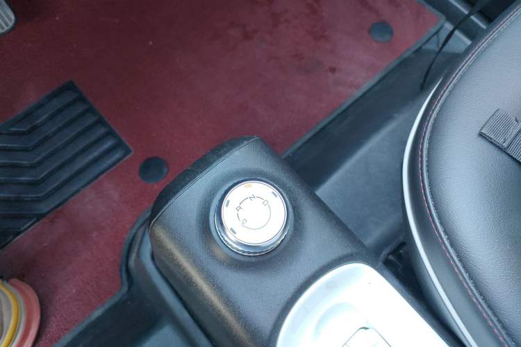 Used Wuling Hongguang MINIEV 2022 GAMEBOY 300km Enthusiast Model with Lithium Iron Phosphate