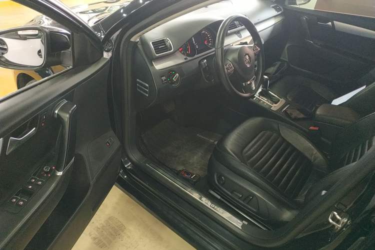 Used Volkswagen Magotan 2016 1.8TSI Smart Enjoyment Leading Model
