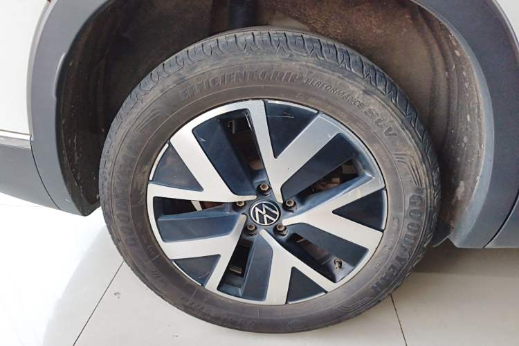 Used Volkswagen Tayron 2023 300TSI Two-Wheel-Drive Luxury Plus Advanced Edition
