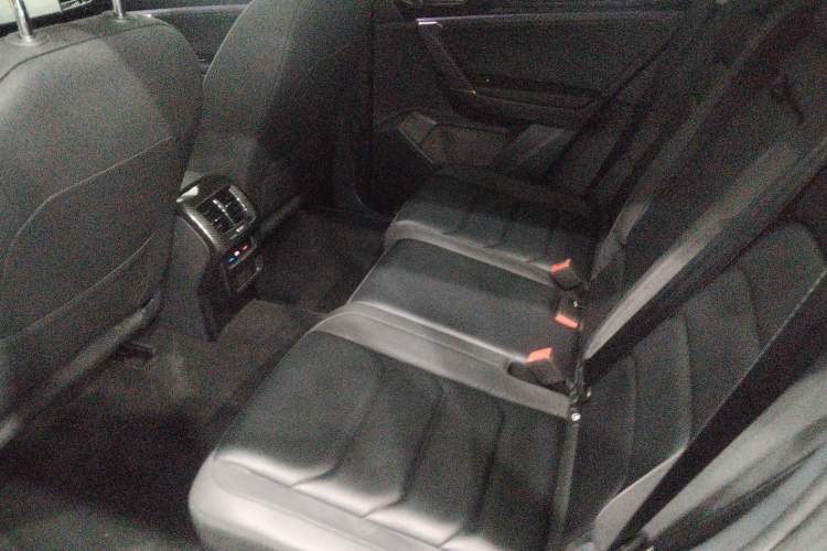 Used Volkswagen Tayron 2019 330TSI Two-Wheel-Drive Luxury Version China V Emission Standard
