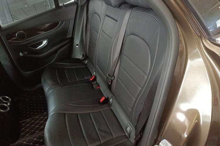 Used Mercedes-Benz GLC 2016 GLC 260 4MATIC Luxury Model