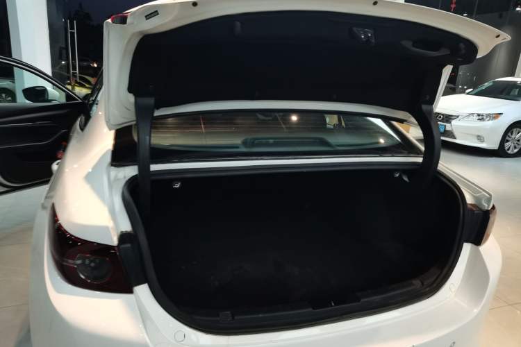 Used Mazda Mazda 3 Axela 2021 2.0L Automatic Zhiqing Edition