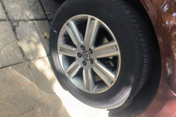 Used Volvo XC60 2015 T5 Smart Upgrade Model
