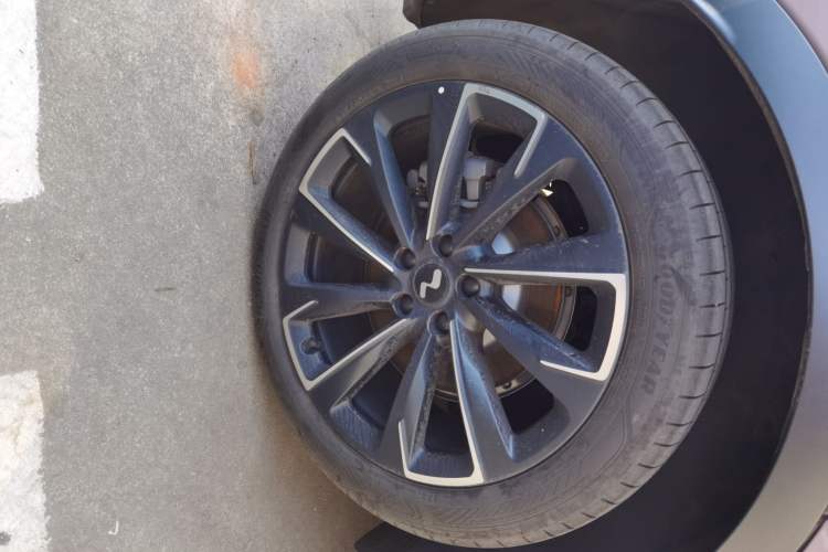 Used ONVO L60 2024 60 kWh All-Wheel Drive
