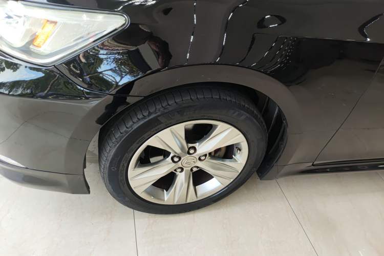 Used Toyota Crown 2015 2.0T Pioneer Edition
