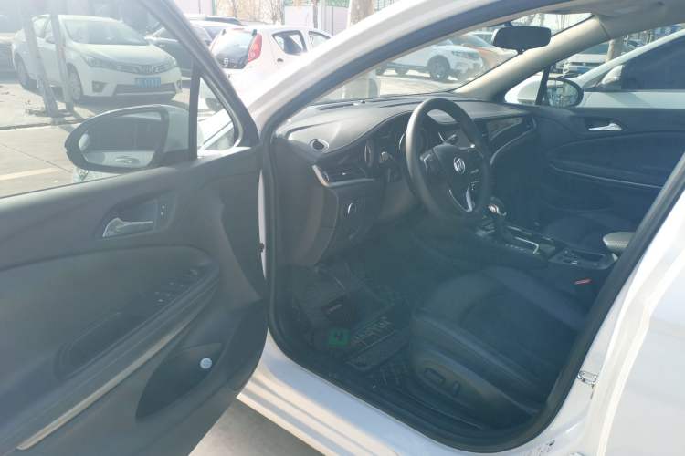 Used Buick Verano 2017 Sedan 20T Dual-Clutch Elite Model
