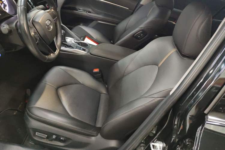 Used Toyota Camry 2023 2.0GVP Premier Edition
