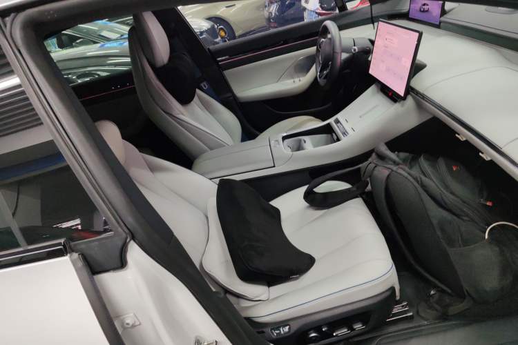 Used Hima Luxeed S7 2024 Max
