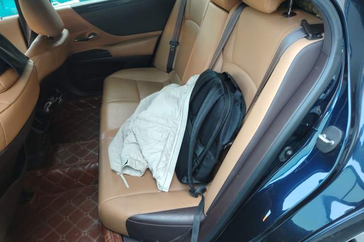 TDK.VehicleDetails.img