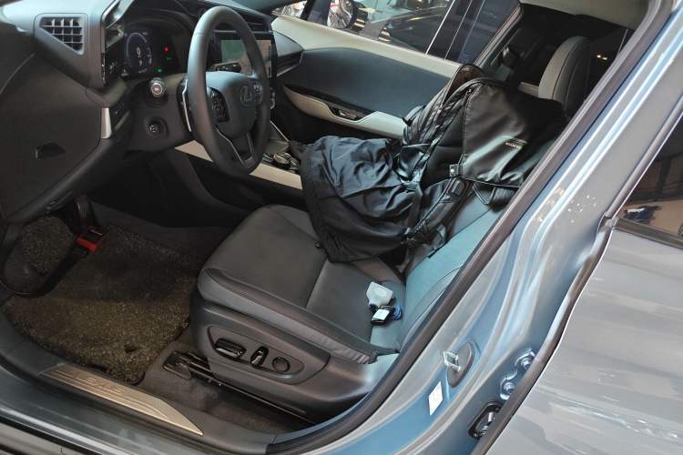 Used Lexus RZ 2023 450e All-Wheel Drive Luxury Edition
