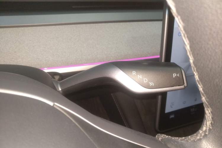 Used Tesla Model Y 2023 Rear-Wheel-Drive Version
