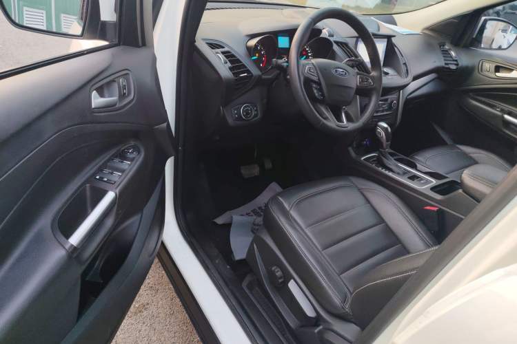 Used Ford Kuga 2019 EcoBoost 180 Two-Wheel-Drive Platinum Edition China VI Standard
