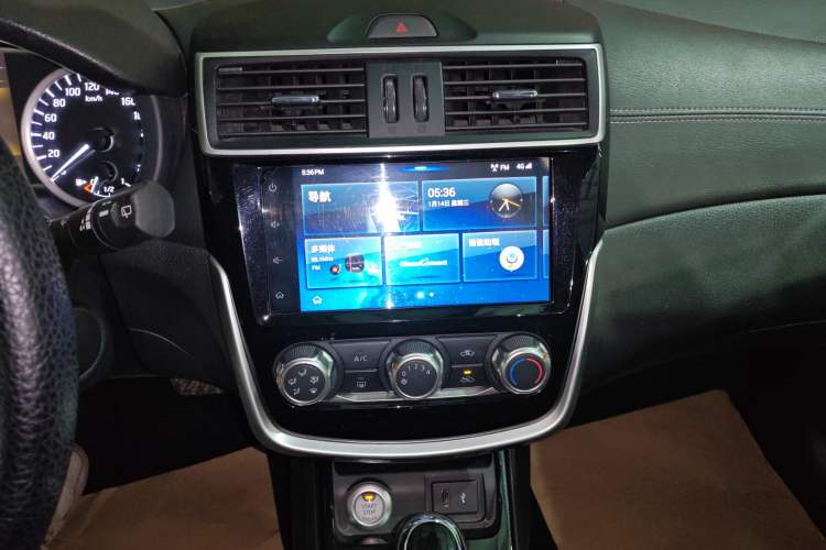 Used Nissan Tiida 2019 1.6L CVT Smart Drive Version China VI Standard