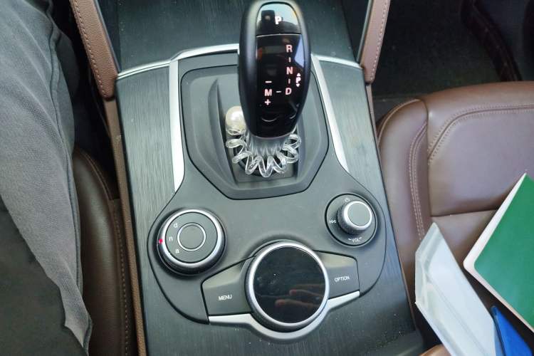 Used Alfa Romeo Stelvio 2017 2.0T 200HP Luxury Edition
