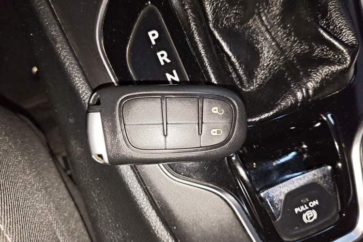 Used  Cherokee 2019 2.0T Two-Wheel Drive Smart Enjoyment Version China V
