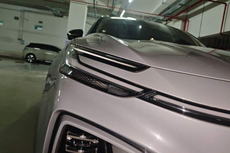 Used  MARVEL R 2021 Rear-Drive PRO Edition