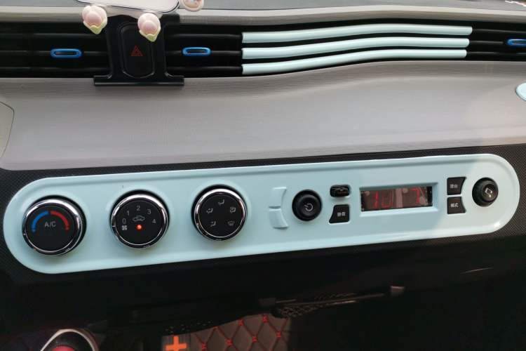 Used Wuling Hongguang MINIEV 2020 Freedom Version Lithium Iron Phosphate
